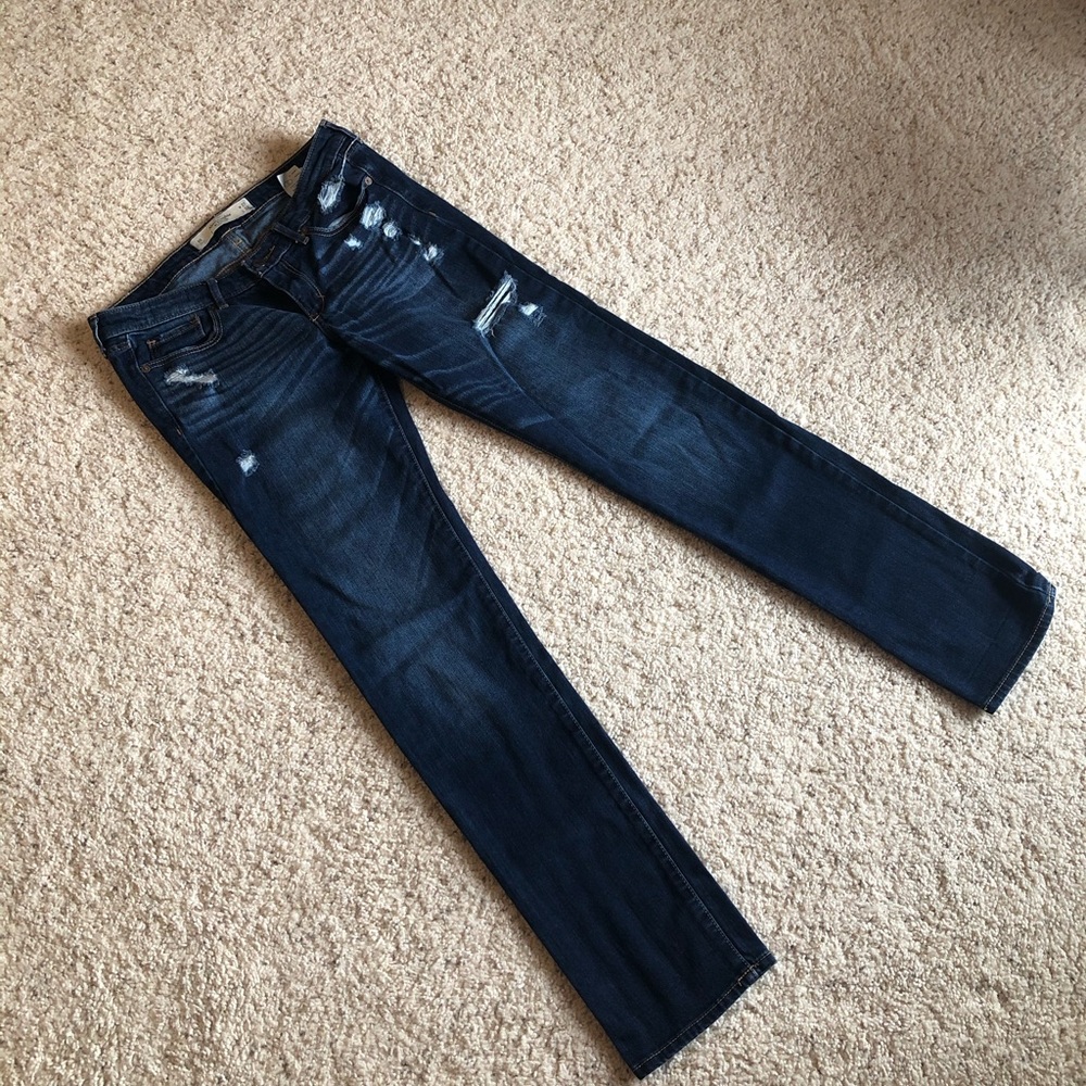 Distressed Abercrombie jeans. Size 4.